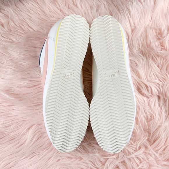 New Nike Women’s Classic Cortez - Picture 4 of 4